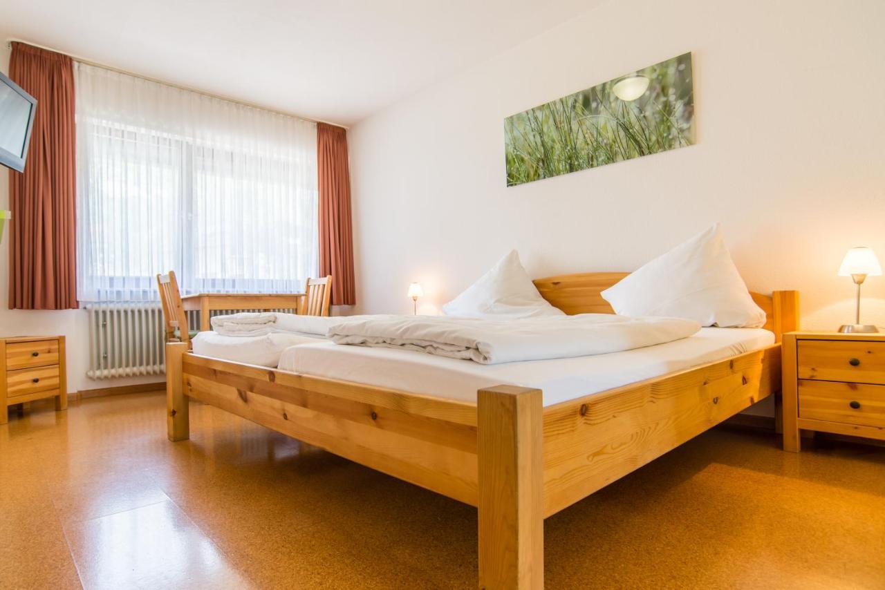 Gasthaus Pension Loewen Freiburg im Breisgau Buitenkant foto